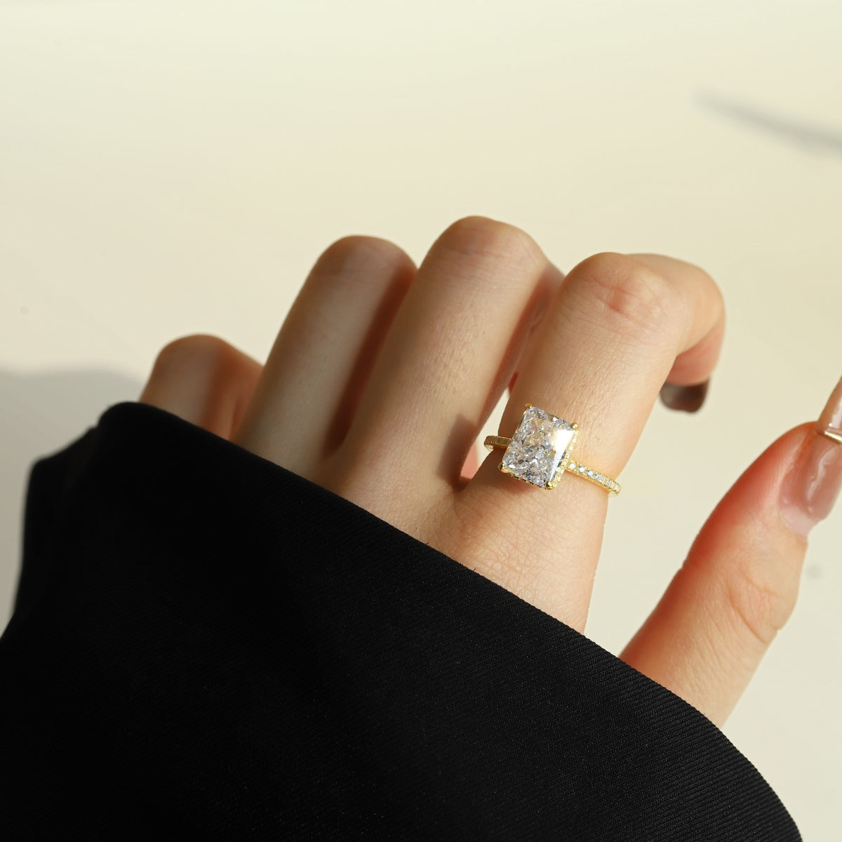 [Lucky Star]4.0 Carat Luxurious Engagement Ring