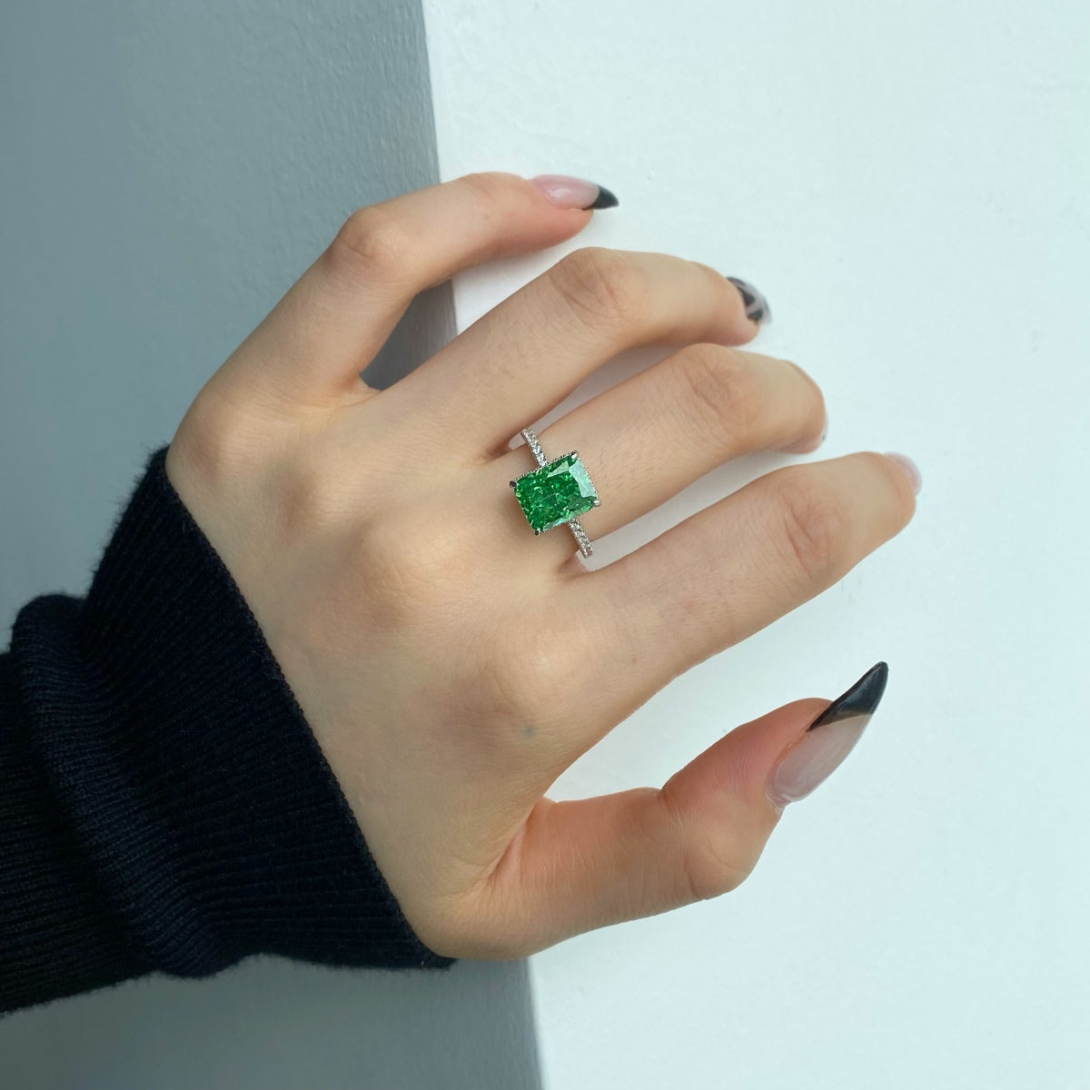 [Lucky Star]4.0 Carat Luxurious Engagement Ring
