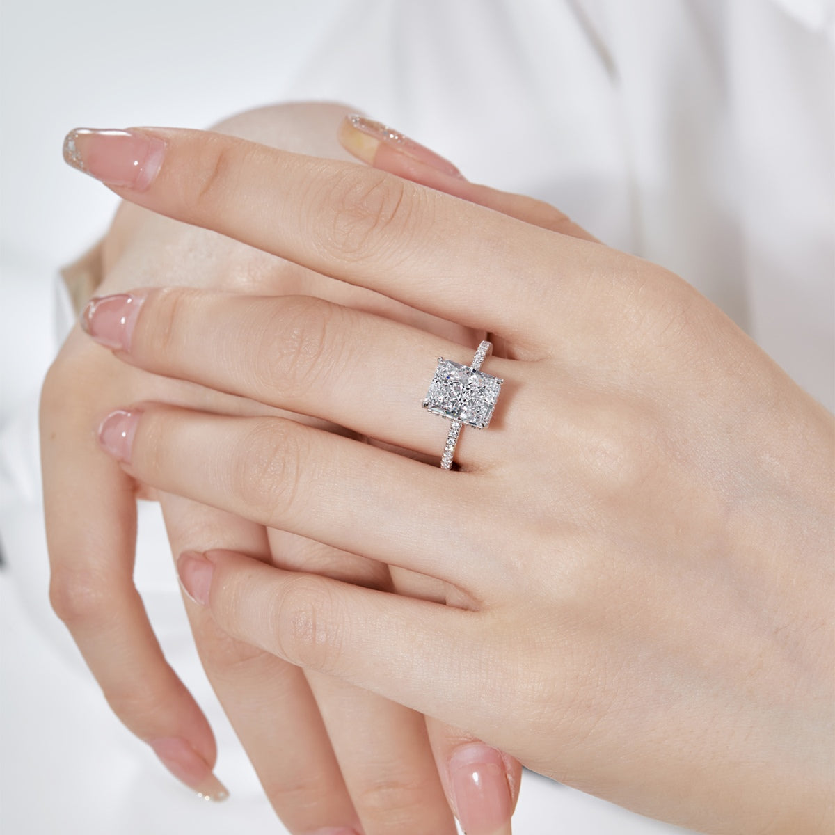 [Lucky Star]4.0 Carat Luxurious Engagement Ring