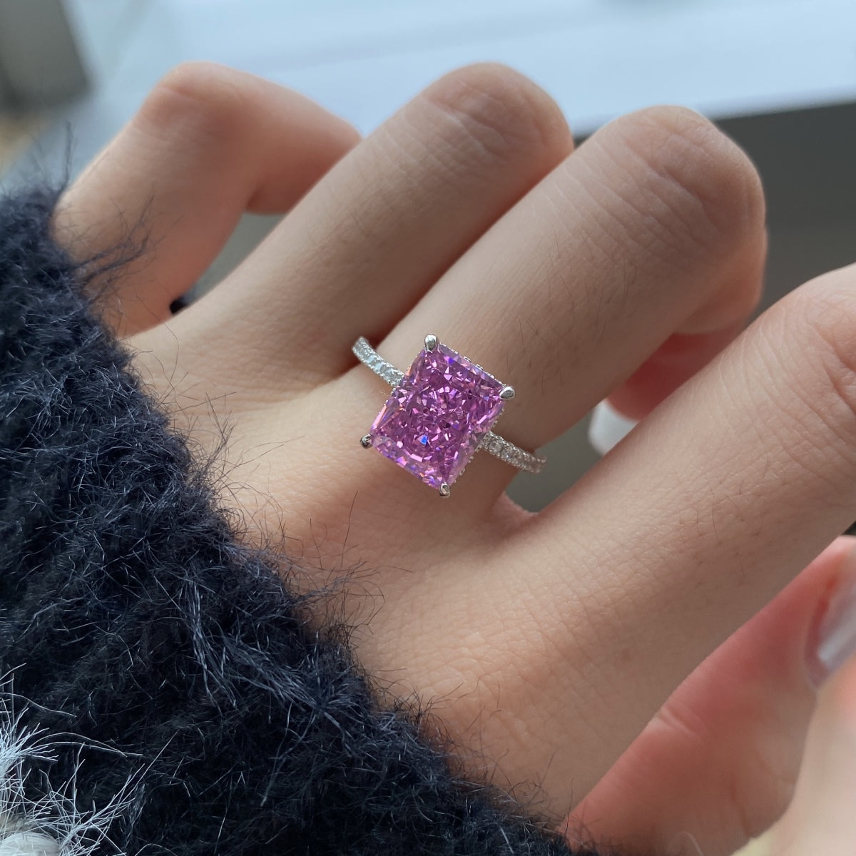 [Lucky Star]4.0 Carat Luxurious Engagement Ring