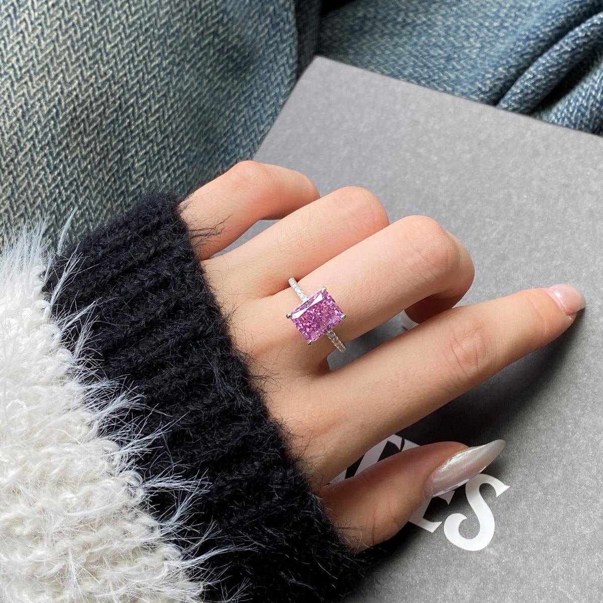 [Lucky Star]4.0 Carat Luxurious Engagement Ring