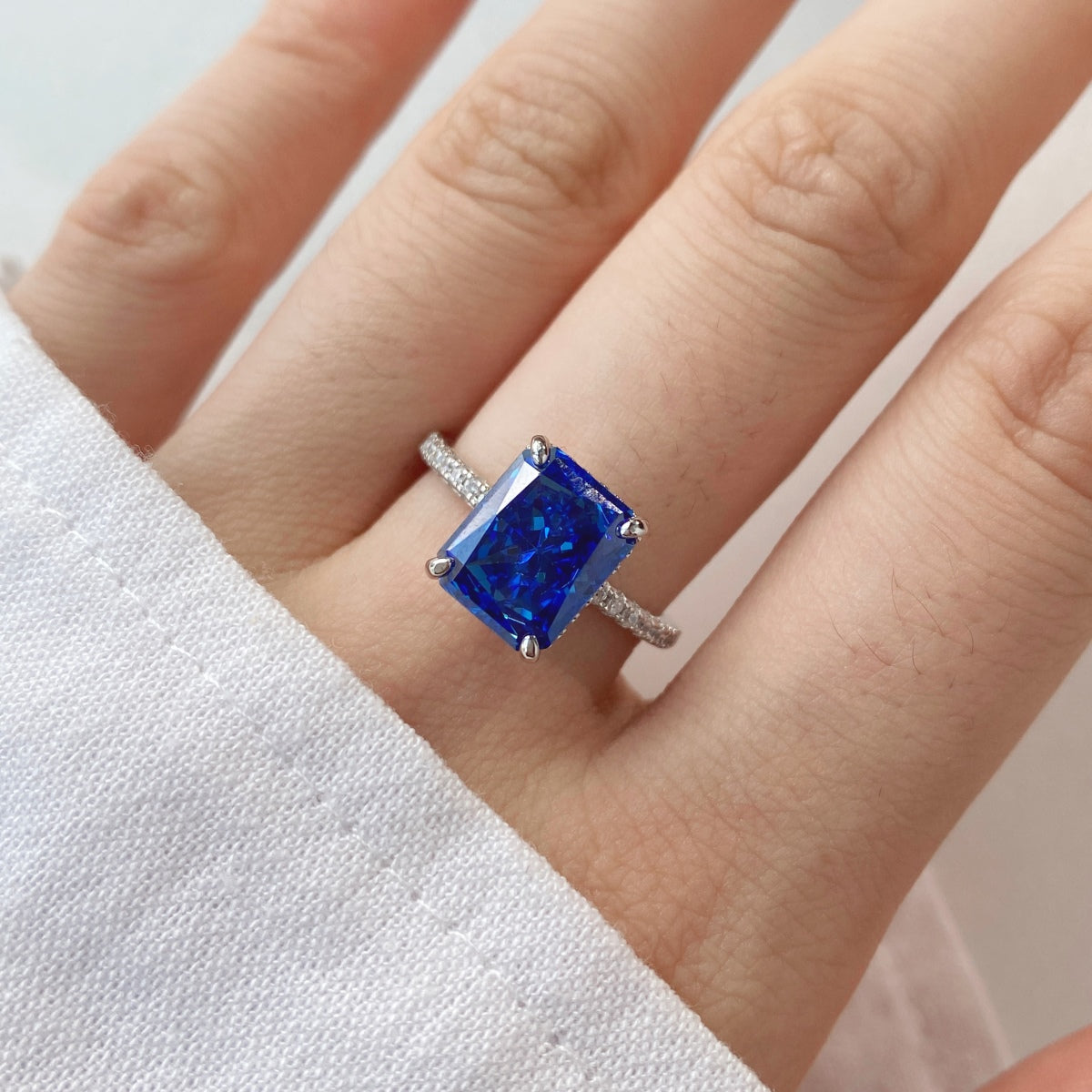 [Lucky Star]4.0 Carat Luxurious Engagement Ring